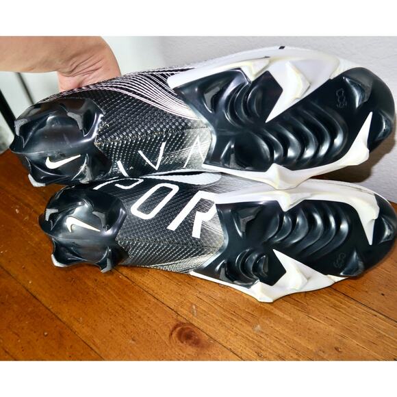 Nike Vapor Edge Speed 360 Black White Football Cleats, Size 11 BNIB CD0082-014 - Picture 3 of 6